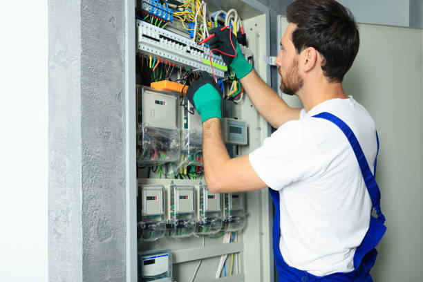 Best Local Electrician Companies  in Mccom, MS